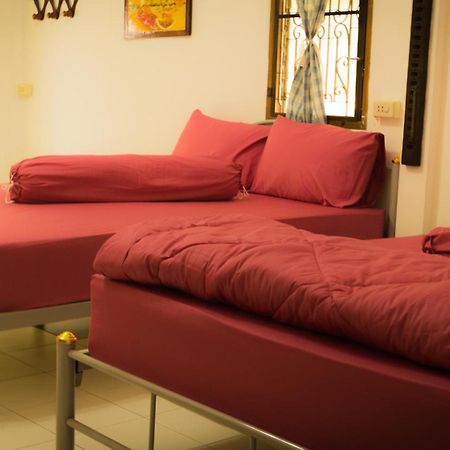 Ban Sabai Sabai Guest House Kanchanaburi Room photo