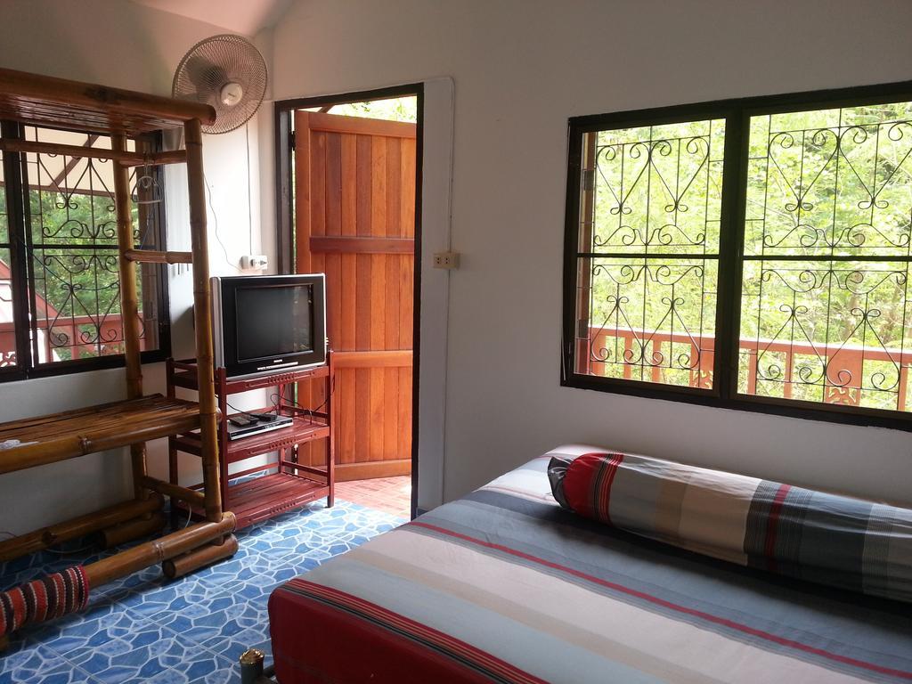 Ban Sabai Sabai Guest House Kanchanaburi Room photo