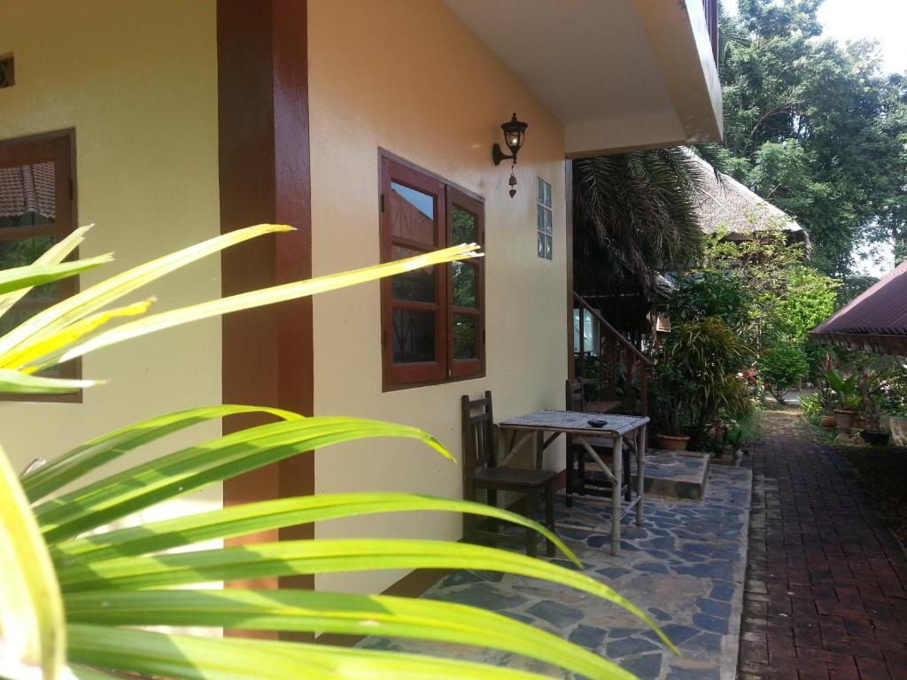 Ban Sabai Sabai Guest House Kanchanaburi Room photo